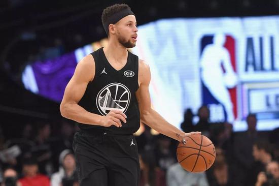 记者：国脚王钰栋有望拿下今年国内球员最重磅奖项