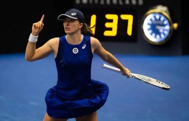 篮球CBA球队主教练谈训练调整