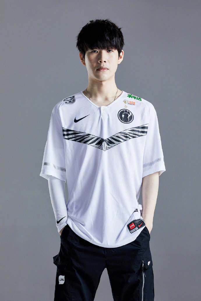 9次助攻 9次助攻